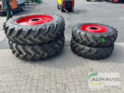 Trelleborg Premia KOMPLETTRÄDER 480/80 R 46 + 380/85 R 34 – kavel bij AB Auction, Meppen