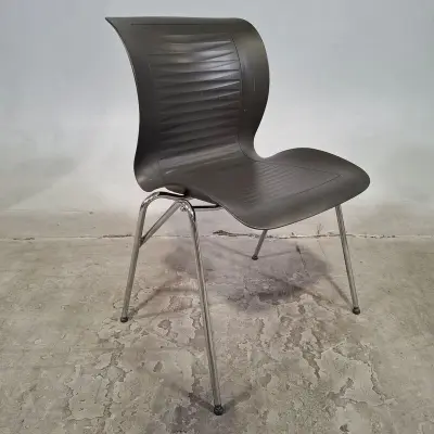 Ca. 18x Stoel, Fritz Hansen – kavel bij Domeinen Roerende Zaken, Groningen