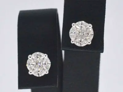 WItgouden oorbellen met diamant – kavel bij Onlineveilingmeester