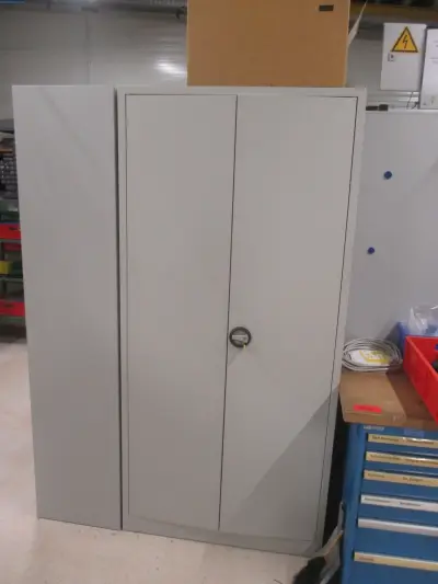 3 Metal cabinets Delta-V – kavel bij NetBid, Radolfzell am Bodensee