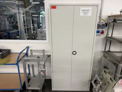 Metalen kast – kavel bij NetBid, Radolfzell am Bodensee