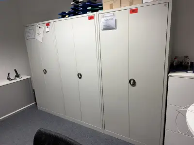 3 Metal cabinets (117, 106) Delta-V – kavel bij NetBid, Radolfzell am Bodensee