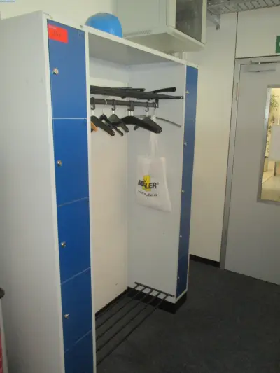 Closet Delta-V – kavel bij NetBid, Radolfzell am Bodensee