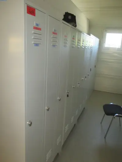 3 Lockers in the changing room – kavel bij NetBid, Radolfzell am Bodensee