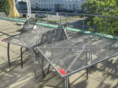2 Tables – kavel bij NetBid, Radolfzell am Bodensee