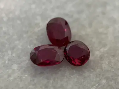 Robijn - 1.29 carat natuurlijke robijn – kavel bij Onlineveilingmeester