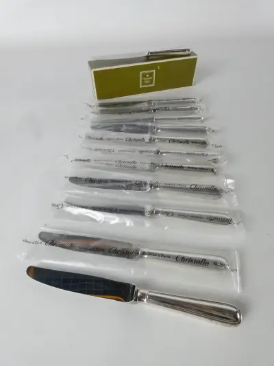 Set van 12 verzilverde tafelmessen - Christofle – kavel bij De Kringwinkel, Heverlee