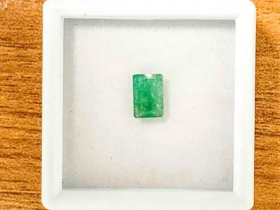 Smaragd - 1.47 carat natuurlijke smaragd – kavel bij Onlineveilingmeester