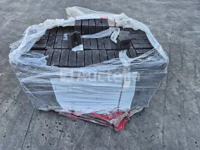 250 Terca Agora Grafiet Zwarte WFD bekledingsbakstenen – kavel bij Auctelia, Bergen