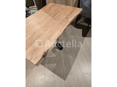 Nieuwe tafel acacia, massief hout, natuurlijke randen 300x100x5cm hoogte 77cm voet x – kavel bij Auctelia, Meix-devant-Virton