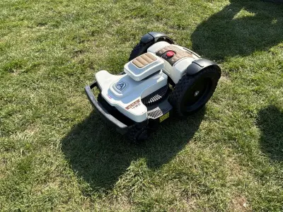 2023 Ambrogio 4.0 Elite 4 WD Grasrobot (ongebruikt) – kavel bij Dome Auctions, Kluisbergen