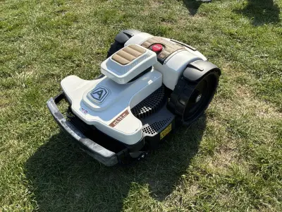 2023 Ambrogio 4.0 Elite Grasrobot ( ongebruikt) – kavel bij Dome Auctions, Kluisbergen