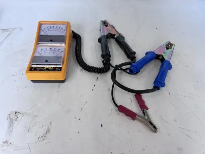 Zeca 455 volt- en amperemeter voor auto's, vrachtwagens en tractoren – kavel bij Dome Auctions, Depot Deinze