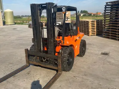 Mast Explorer H15D 4WD ruw terrein heftruck – kavel bij Dome Auctions, Lo-Reninge