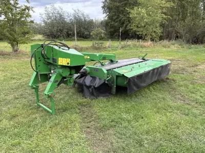 2012 John Deere 331 Schijvenmaaier met kneuzer – kavel bij Dome Auctions, Berlare