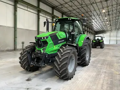 Deutz-Fahr Agrotron 6165 RC-Shift 4-wiel aangedreven landbouwtractor – kavel bij Dome Auctions, Depot Deinze