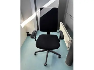 1 Bürodrehstuhl Steifensand Ceto Comfort schwarz – kavel bij Zoll-Auktion, München