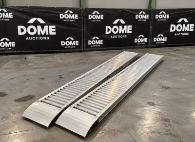 Aluminium oprijplaten (ongebruikt) (2x) – kavel bij Dome Auctions, Depot Deinze