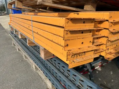 liggers voor palletstelling (32x) – kavel bij Dome Auctions, Bonheiden