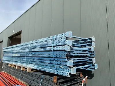staanders voor palletstelling (11x) – kavel bij Dome Auctions, Bonheiden