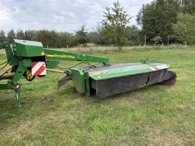 2010 John Deere 331 Schijvenmaaier met kneuzer – kavel bij Dome Auctions, Berlare