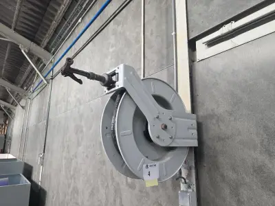 Automatische oprollende slanghaspel QUIPO M808154 – kavel bij Auctim, B-9100 9100 Sint-Niklaas, Aerschotstraat 114