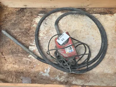 Elektrische betontrilnaald Lievers – kavel bij Auctim, B-9100 9100 Sint-Niklaas, Aerschotstraat 114