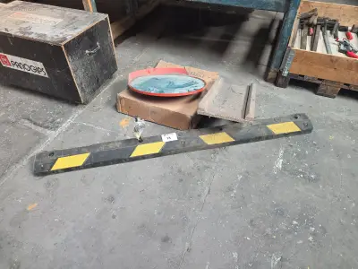 Werkplaatsuitrusting No Name – kavel bij Auctim, B-9100 9100 Sint-Niklaas, Aerschotstraat 114