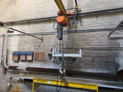 Elektrische kettingtakel Hitachi 1ST – kavel bij Auctim, B-9100 9100 Sint-Niklaas, Aerschotstraat 114