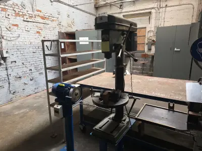 Tafelkolomboormachine Reewer – kavel bij Auctim, B-9100 9100 Sint-Niklaas, Aerschotstraat 114