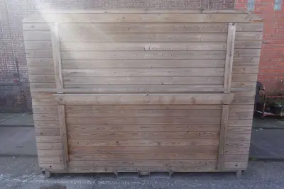 Houten chalet – kavel bij Openbare Verkopen, Gent