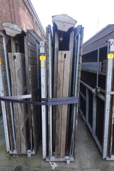 Houten chalet – kavel bij Openbare Verkopen, Gent