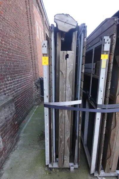 Houten chalet – kavel bij Openbare Verkopen, Gent
