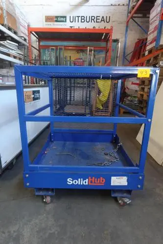 Metalen werkplatform Solid Hub – kavel bij Openbare Verkopen, Gent