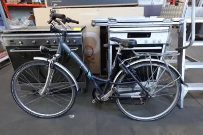 Damesfiets Thompson – kavel bij Openbare Verkopen, Gent