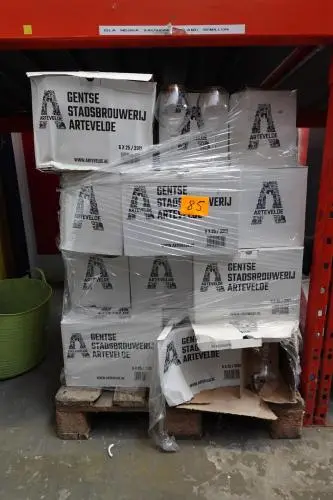 Pallet glazen Artevelde – kavel bij Openbare Verkopen, Gent