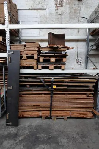Partij divers hout – kavel bij Openbare Verkopen, Gent