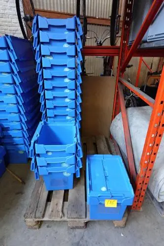 16x Stapelbarte kunststof box Auer Packaging – kavel bij Openbare Verkopen, Gent