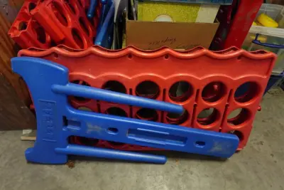 2x Large kunststof vier op een rij – kavel bij Openbare Verkopen, Gent