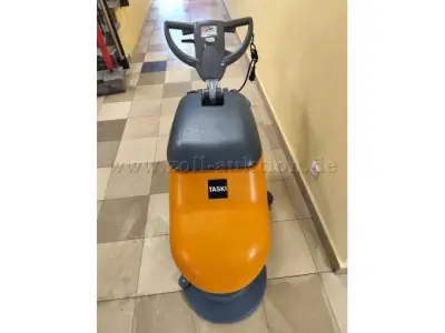 1 Scheuersaugmaschine TASKI swingo 450E - DEFEKT – kavel bij Zoll-Auktion, Rethem (Aller)