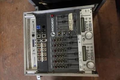 Mengpaneel Rodec in flightcase – kavel bij Openbare Verkopen, Gent