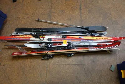 Decoratief ski/langlauf materiaal – kavel bij Openbare Verkopen, Gent