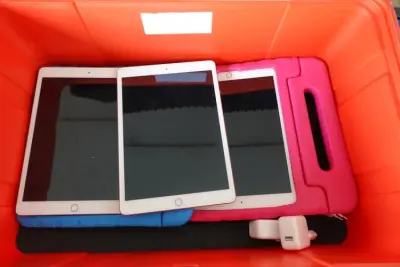 9x Ipad – kavel bij Openbare Verkopen, Gent