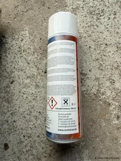 7 bussen lijmspray – kavel bij Vlavem