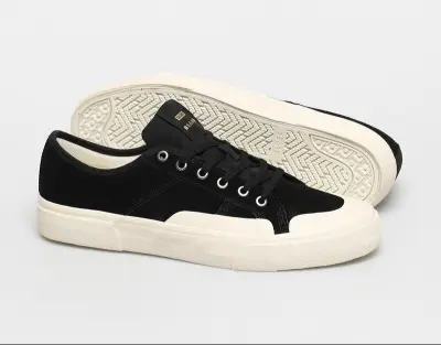 Globe - surplus - black/cream/montano - maat 42 – kavel bij Openbare Verkopen, Kooigem