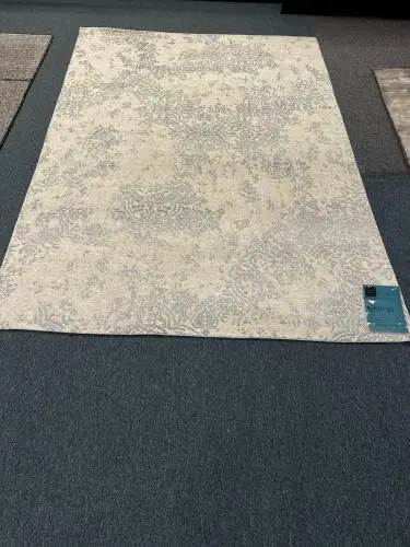 Tapijt Ivory Silver – kavel bij Openbare Verkopen, Dendermonde