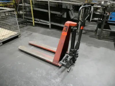 2 Scissor Lift Truck – kavel bij NetBid, Gerstungen