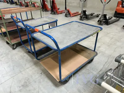 Verplaatsbare rolwagen (blauw) – kavel bij IVG, Oyten