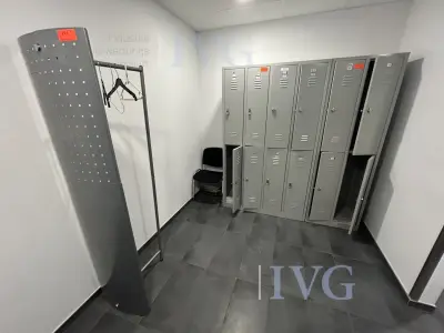 Stalen kluisjes met 4/8 deuren – kavel bij IVG, Oyten