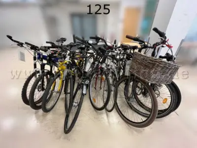 1 Pedelec und 9 Räder im Konvolut, verschiedene Arten und Marken – kavel bij Zoll-Auktion, Hamburg